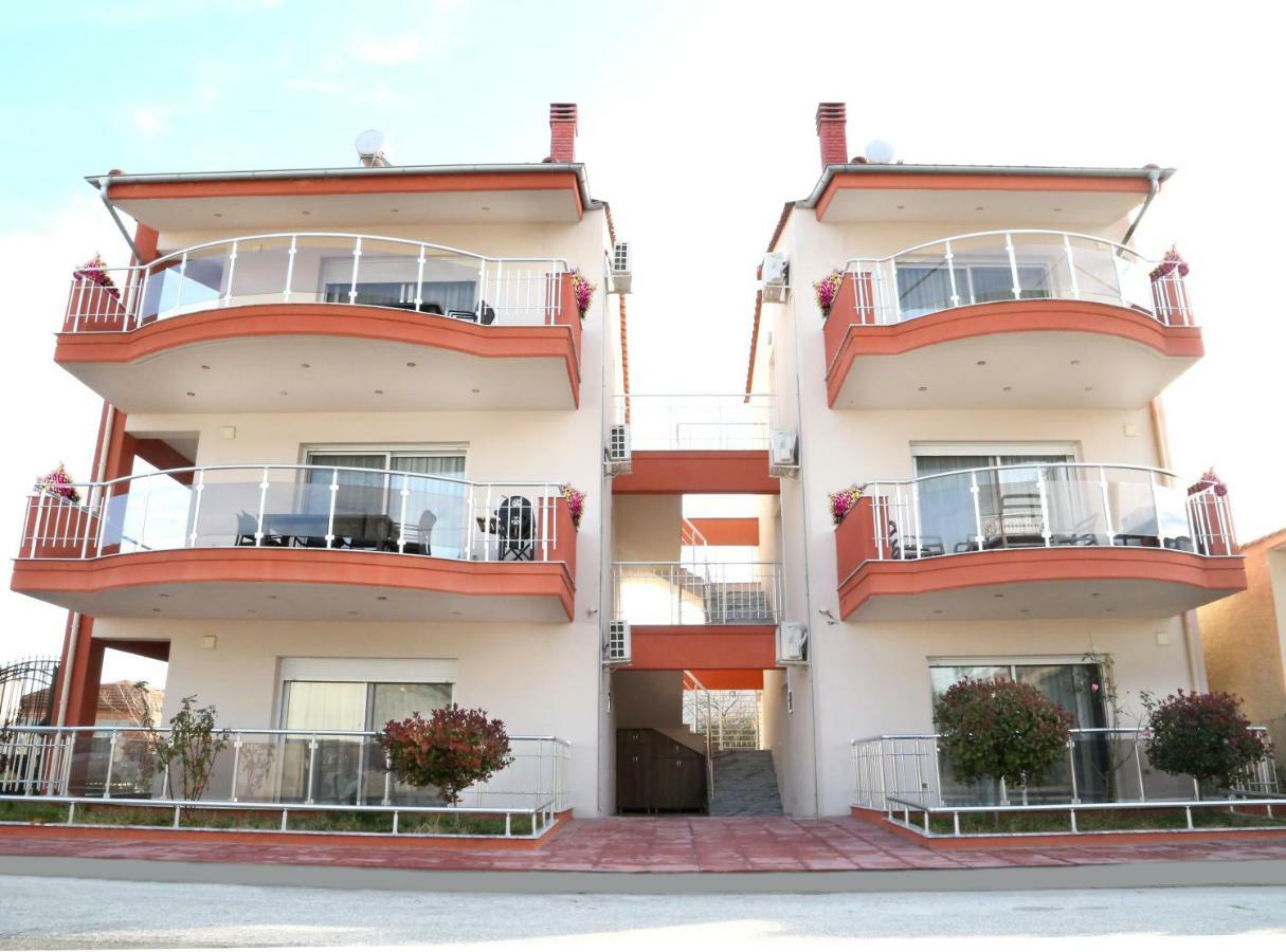 Sinanis Family Apartments ケラモティ エクステリア 写真