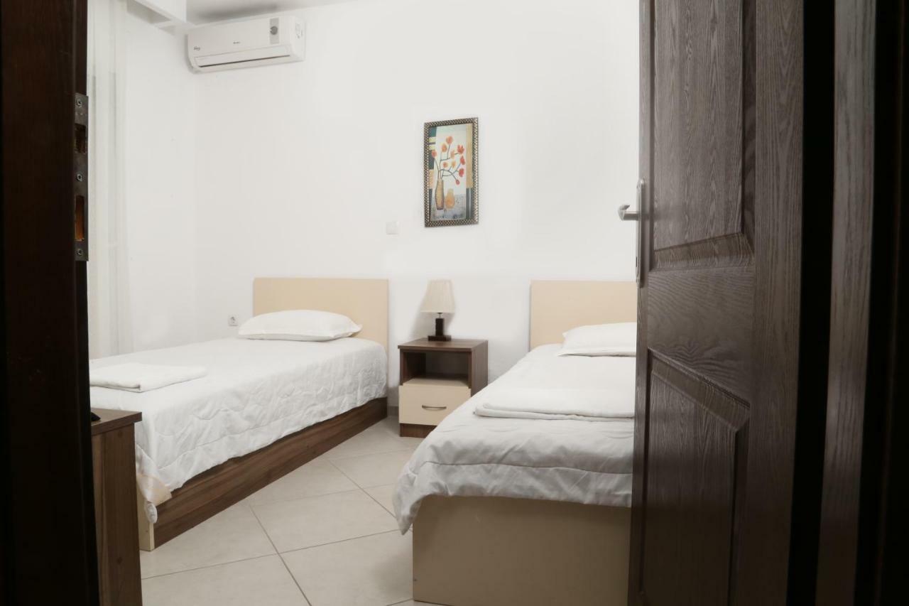 Sinanis Family Apartments ケラモティ エクステリア 写真